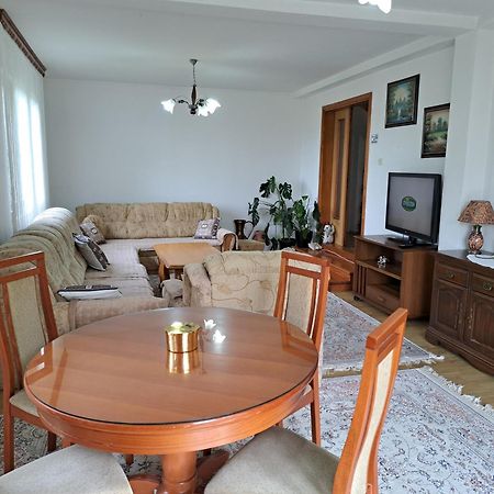 Mala Farma Nani Villa วิโซโค ภายนอก รูปภาพ